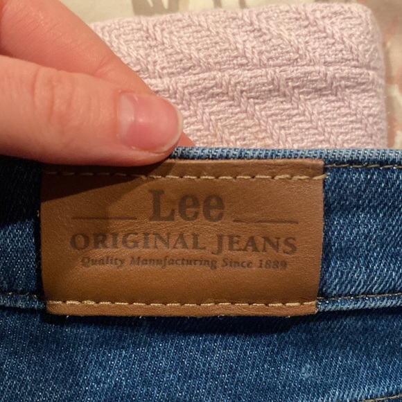Women’s Lee Jeans Size 2 Blue Mom Jeans - Picture 4 of 6